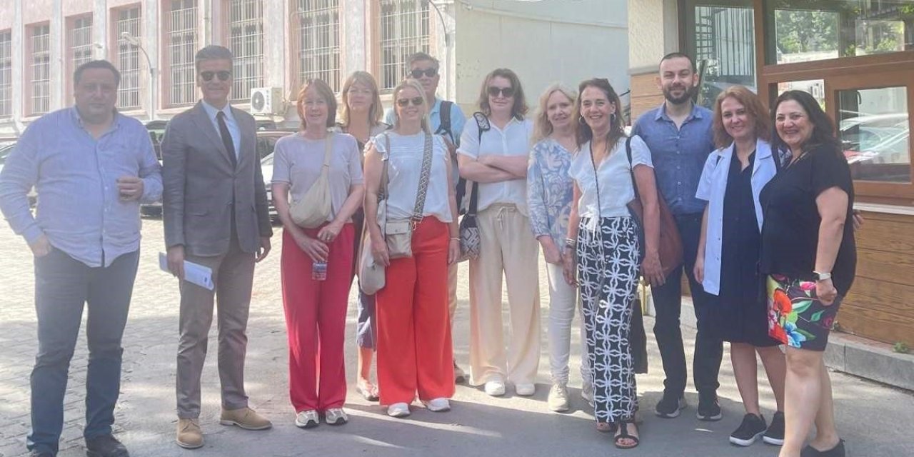 Hollandalı öğretmenler İzmir’de mesleki eğitim kurumlarını gezdi