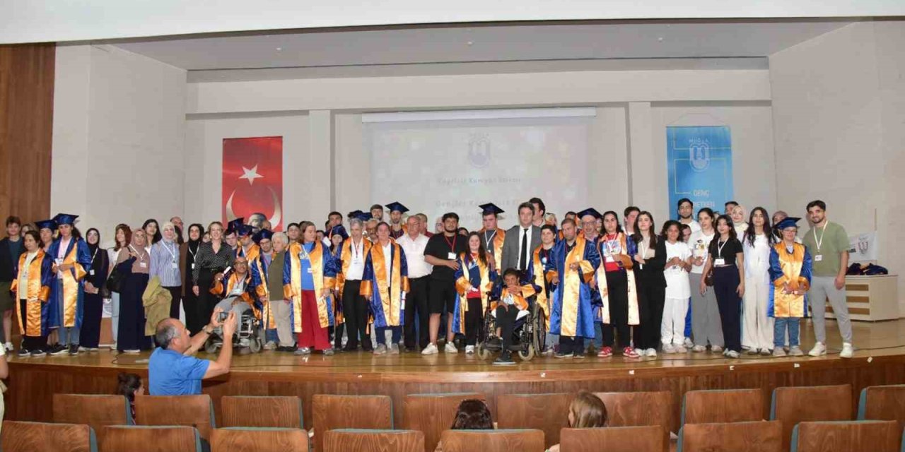MSKÜ’de özel öğrencilere temsili mezuniyet töreni