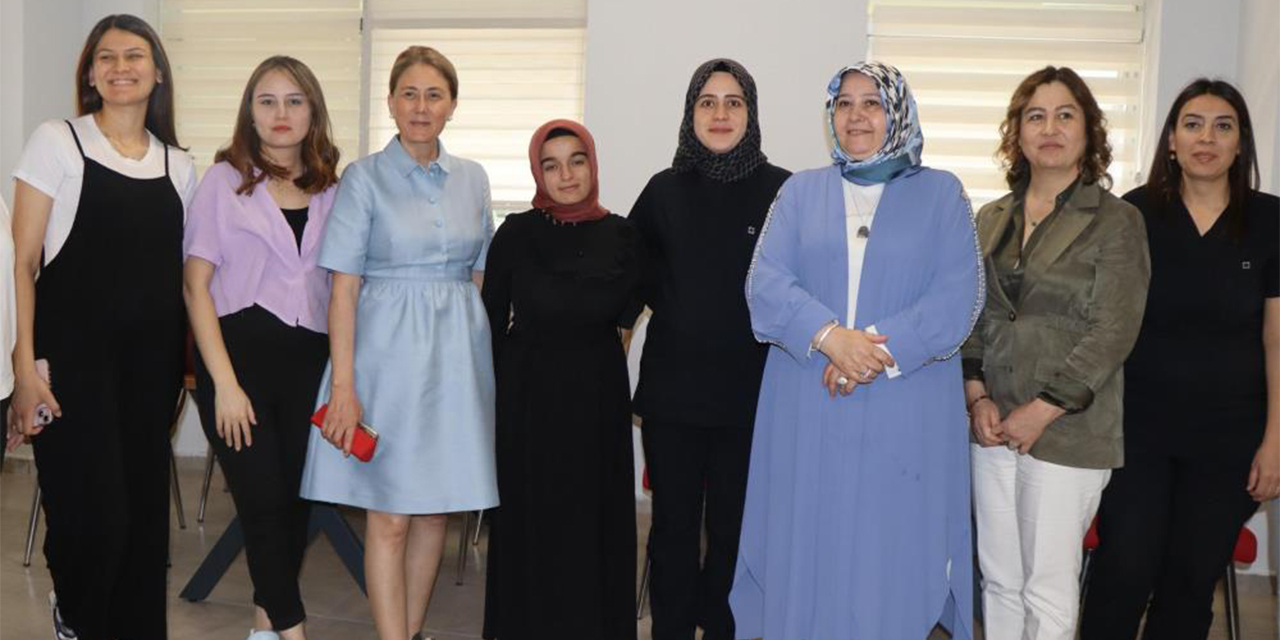 Ayşegül Canbolat’tan Nazilli Sağlıklı Hayat Merkezi’ne ziyaret