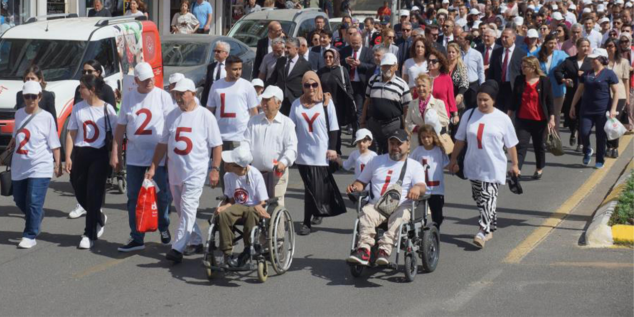 Aydın’da Aile Yılı korteji renkli görüntülere sahne oldu