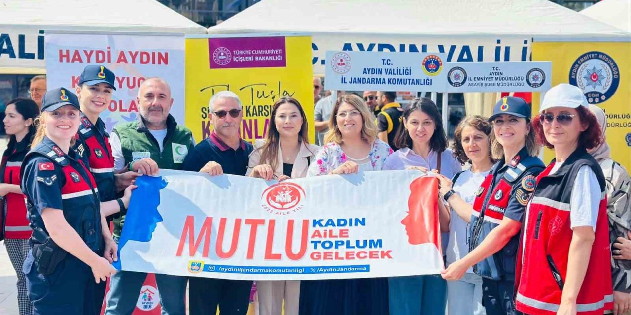 Jandarma vatandaşları bilgilendiriyor