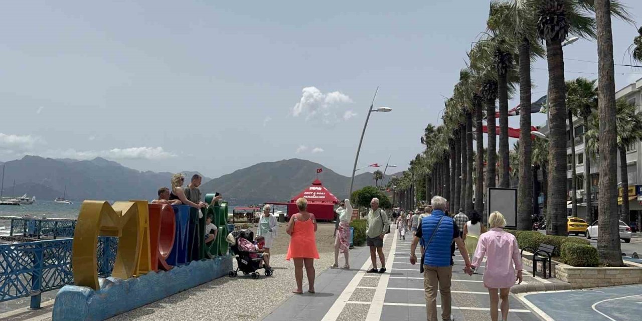 Marmaris’te kuvvetli rüzgar etkili oluyor