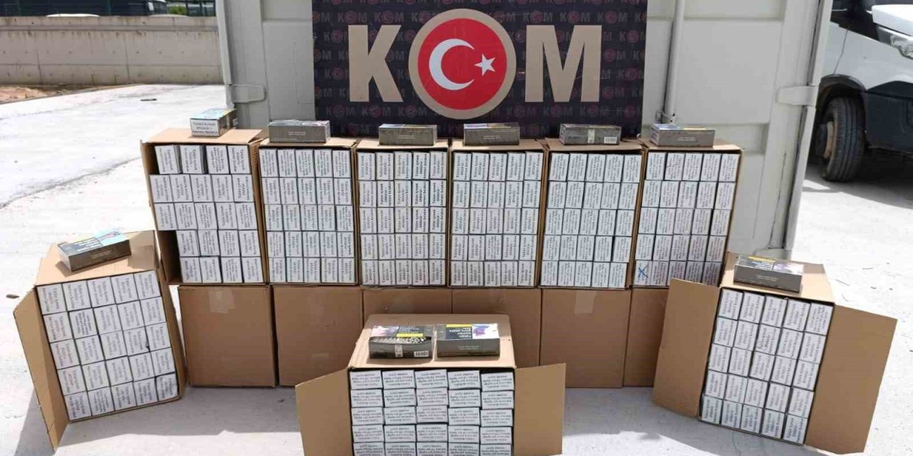 Şüphe üzerine durdurulan araçta binlerce makaron ele geçirildi