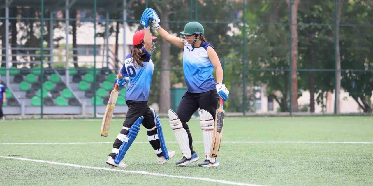 Kriket gençler Türkiye şampiyonası heyecanı Denizli’de yaşandı