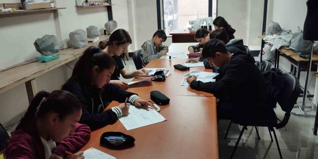 Karacasu’da LGS öğrencilerine etüt desteği