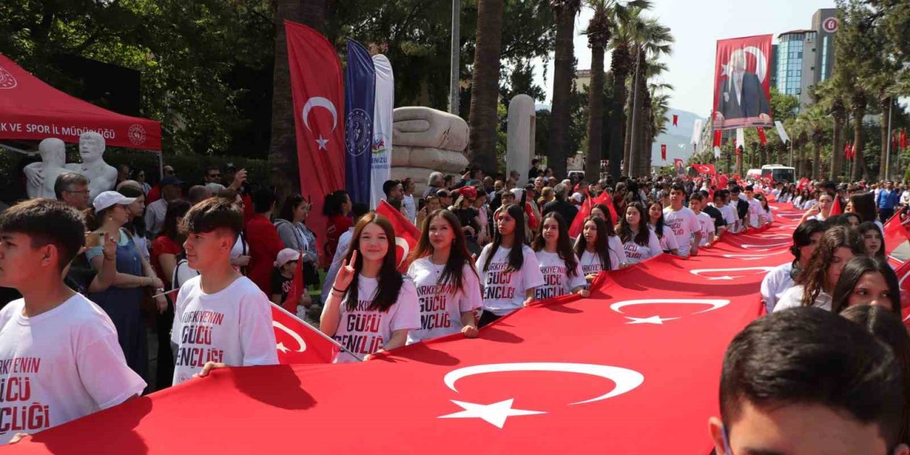 Denizli’de 19 Mayıs Atatürk’ü Anma ve Gençlik Spor Bayramı coşkuyla kutlandı