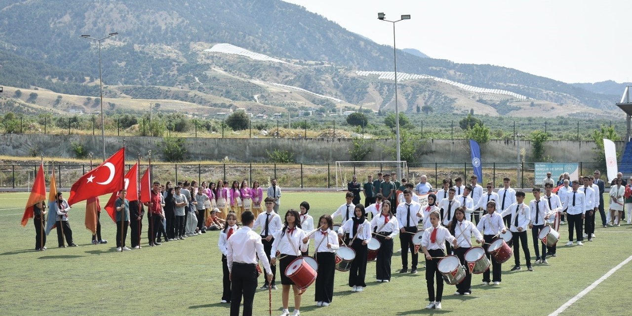 Buharkent’te 19 Mayıs etkinliklerle kutlandı