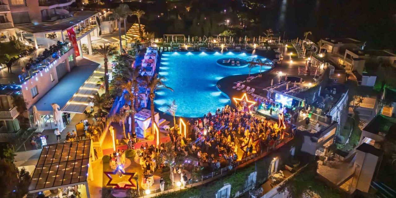 Yaz sezonu Bodrum’da görkemli geceyle başladı