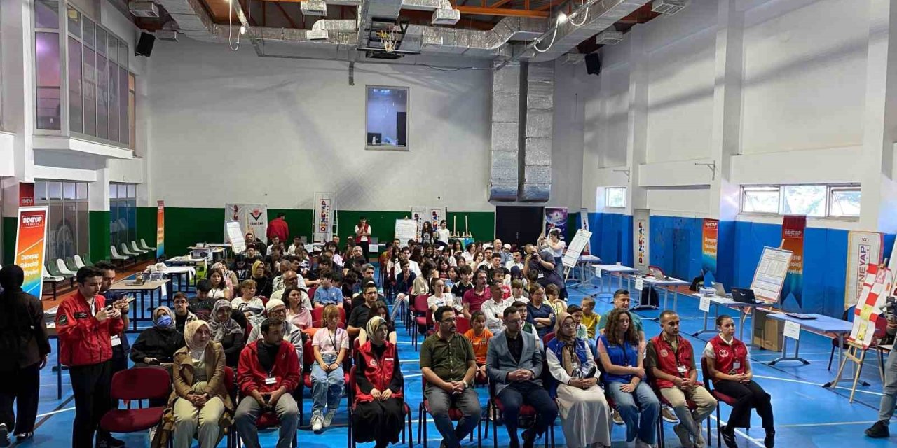 Deneyap teknoloji atölyelerinde gençler projelerini sergiledi