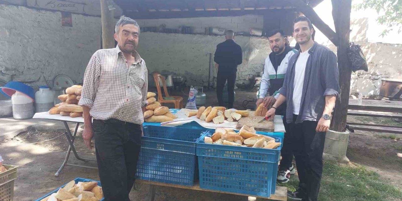 Buldan’da 20 yıllık Bahçeli Dede hayrı bu yılda devam etti
