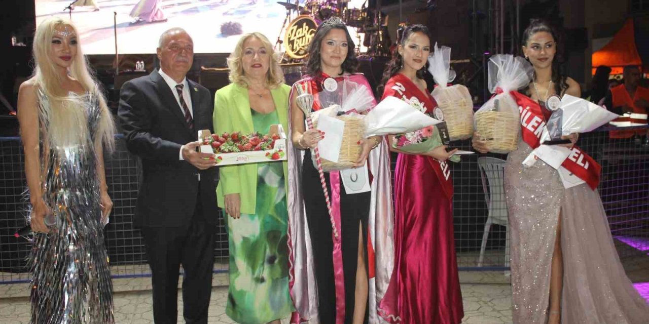 Sultanhisar'da Çilek Güzeli seçildi, festival Zakkum’la final yaptı