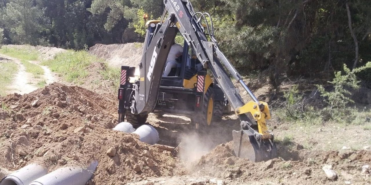Karacasu’da yağmur suyu tahliye hattı güçleniyor