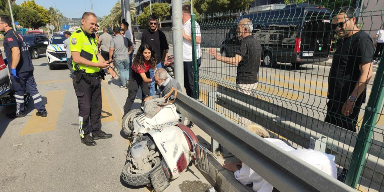 Servis aracı motosiklete çarptı: 1’i ağır 2 yaralı