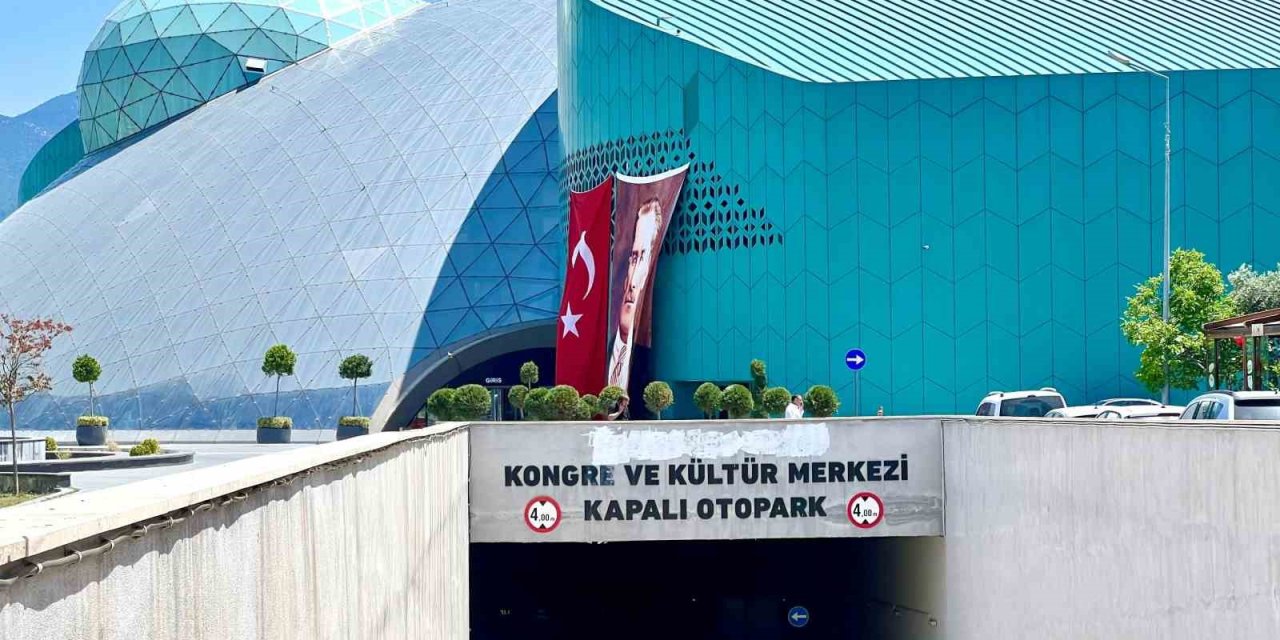 Denizli Büyükşehir Belediyesi valiliğin kararını uygulamıyor