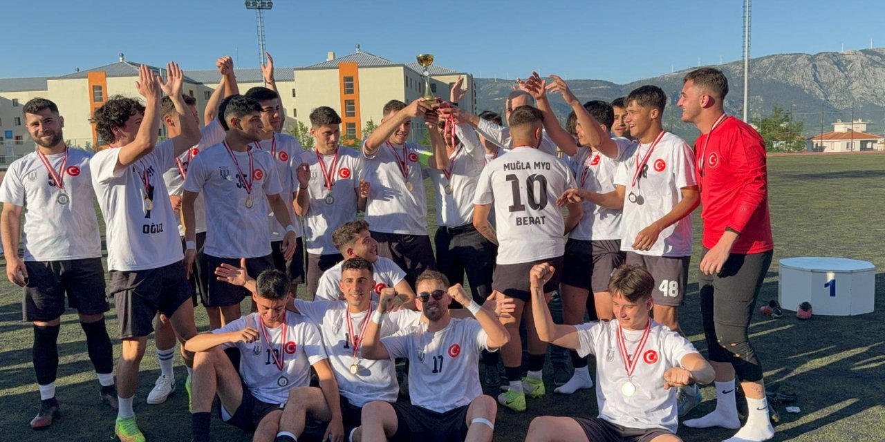 MSKÜ rektörlük kupası futbol turnuvası sonuçlandı