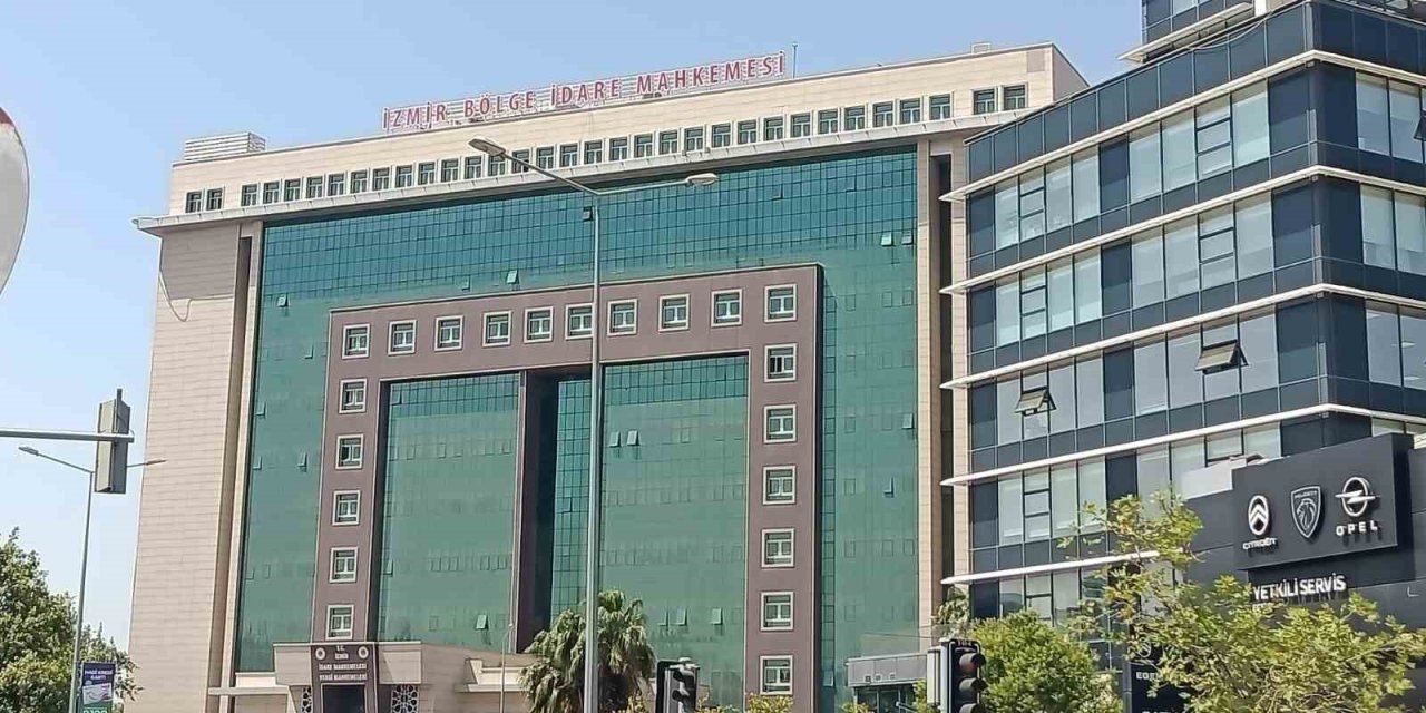 İzmir’de rüşvet operasyonu: İcra müdür yardımcısı ve katip tutuklandı