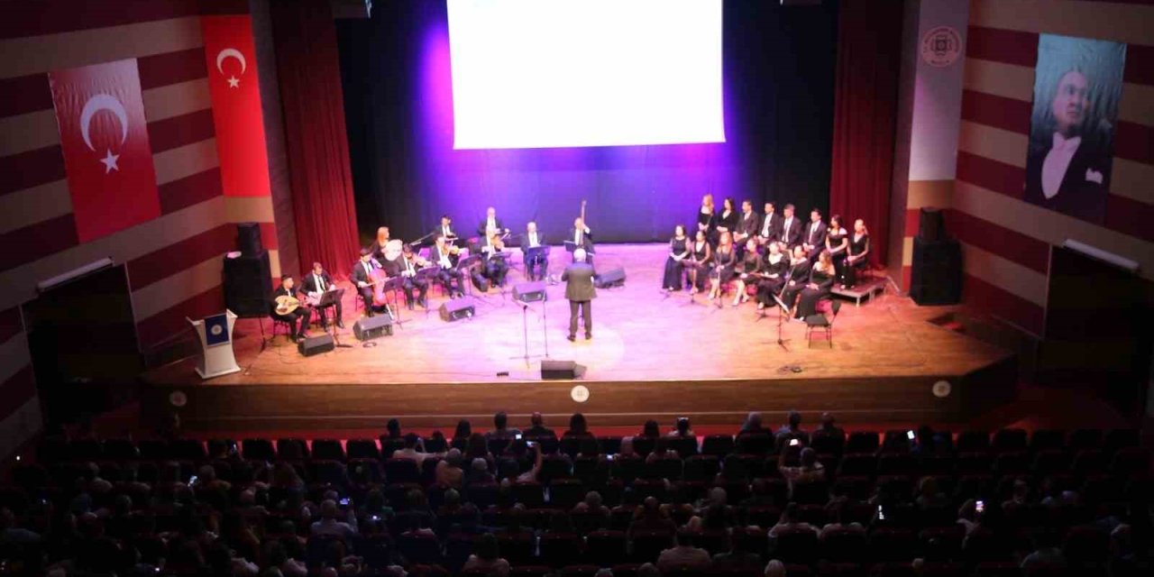 Büyükşehir Konservatuvarı’ndan yıl sonu konseri