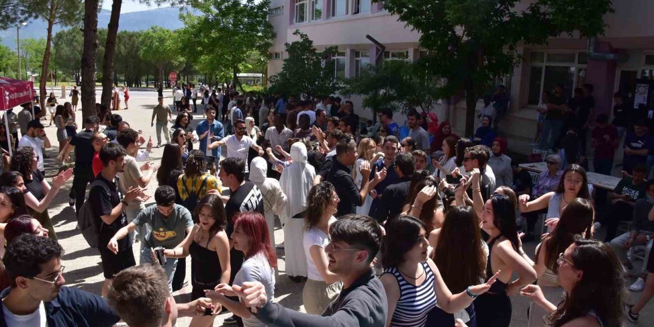 Yabancı Diller Yüksekokulu’nda dil öğrenme etkinliği