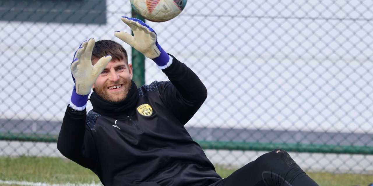 Aliağa FK iç transferde 3 futbolcu ile yeniden anlaştı