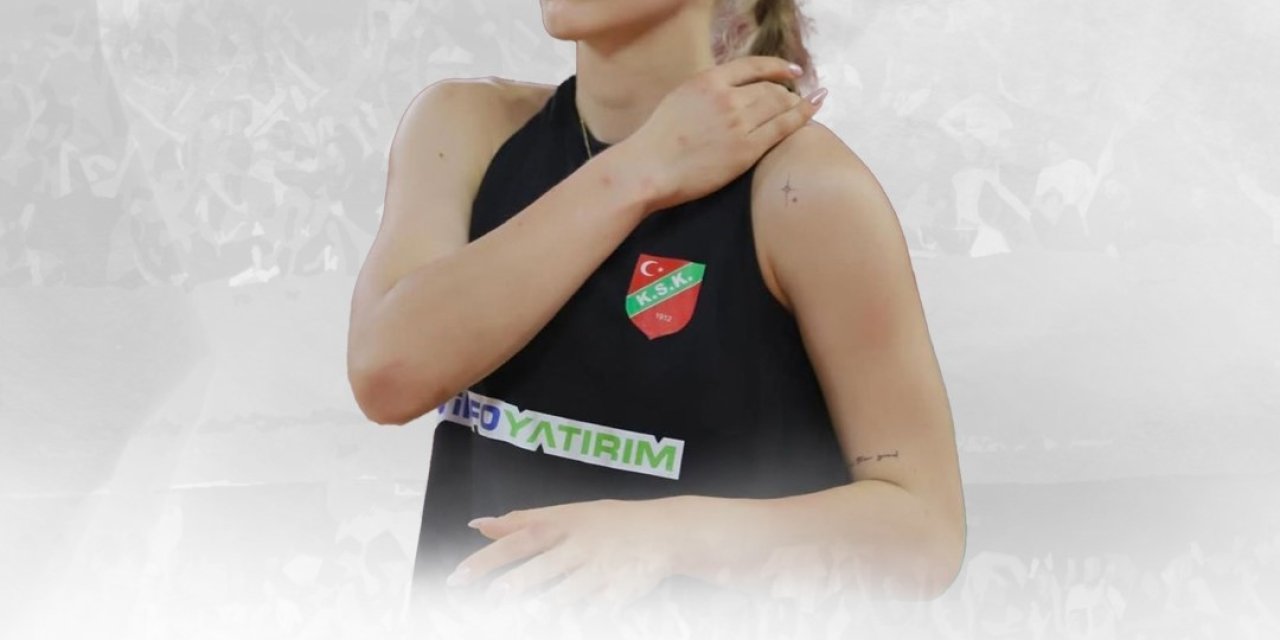 Şevval Acıbal, bir sezon daha Karşıyaka Voleybol’da