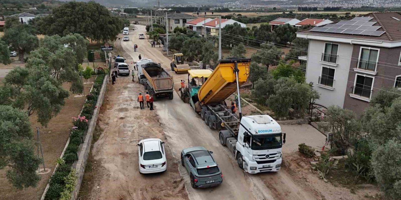 Büyükşehir Milas Menteş yolunu yeniliyor