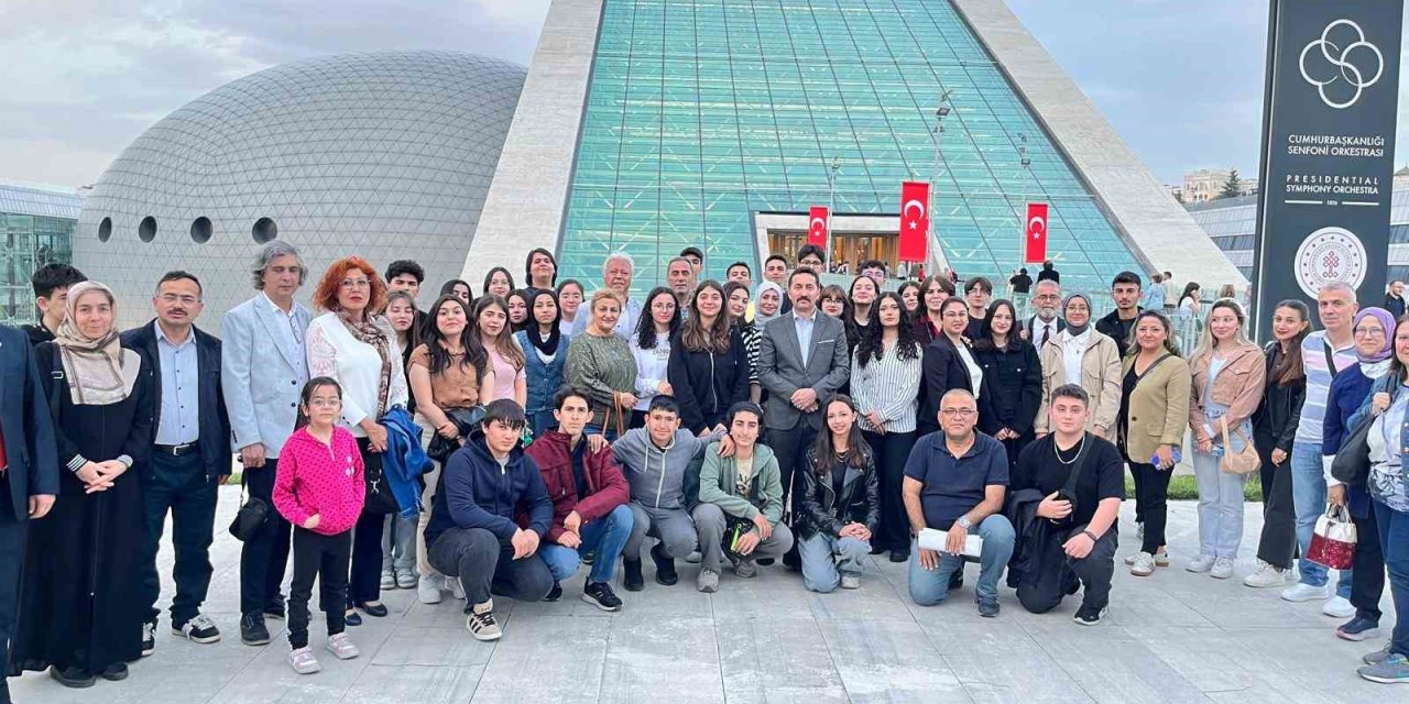 Kültürler Buluşuyor projesi ile Ankara’yı gezdiler