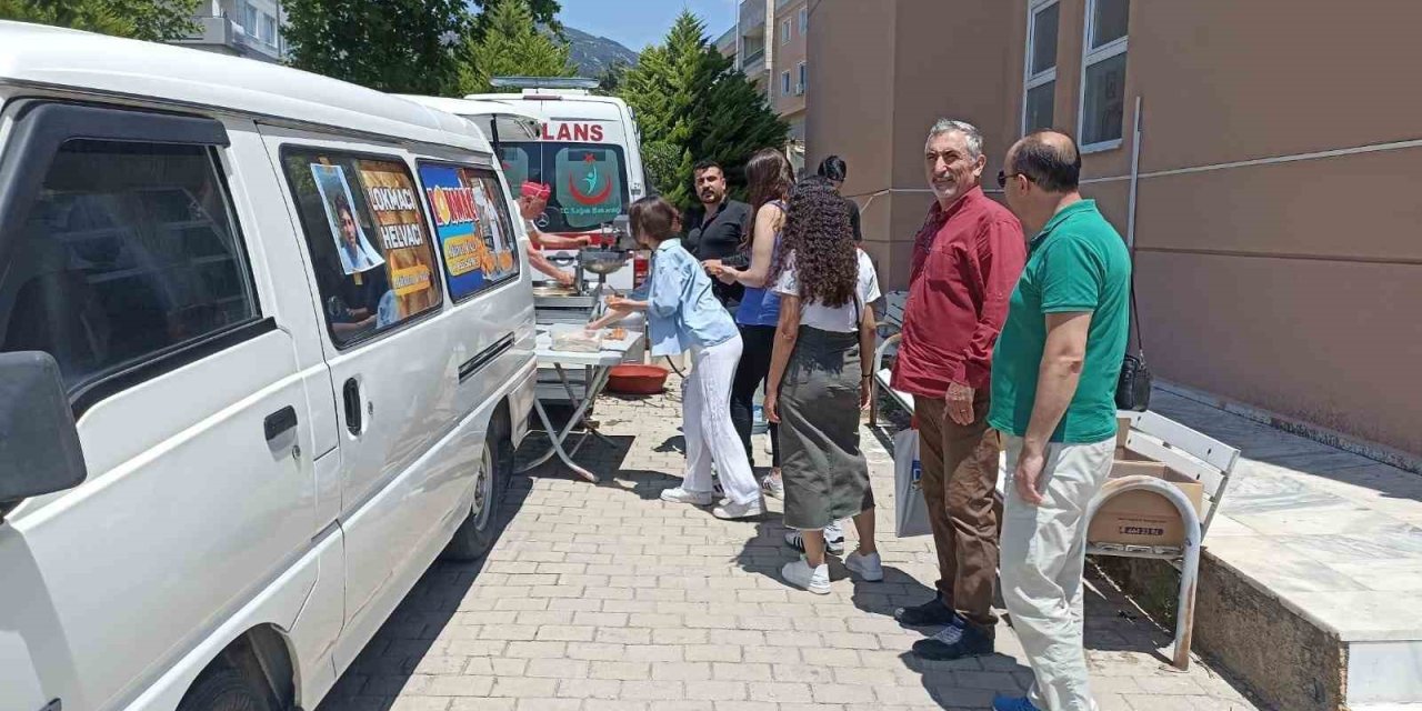 Doğalgaz patlamasında hayatını kaybeden Erbaş için lokma hayrı yapıldı