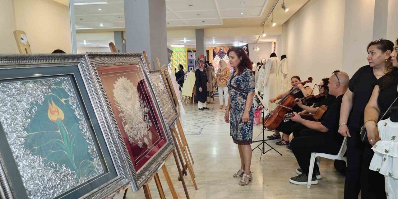 HEM kursiyerlerinin sergisi beğeni topladı