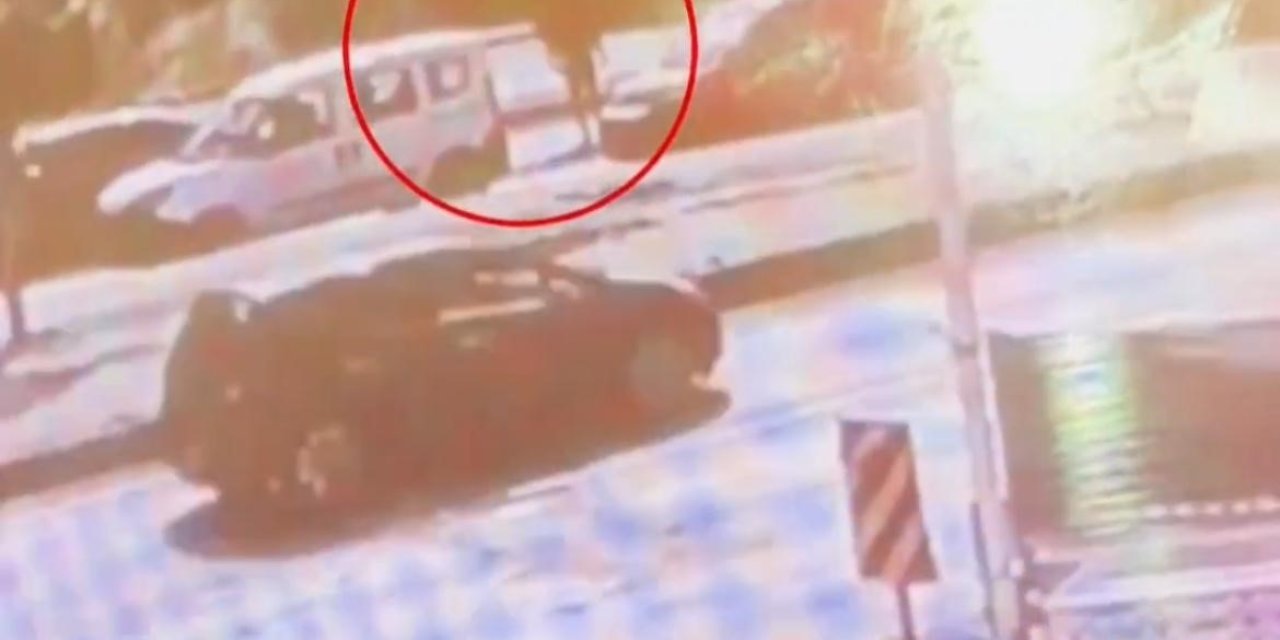 3 kişinin hayatını kaybettiği silahlı saldırı kamerada