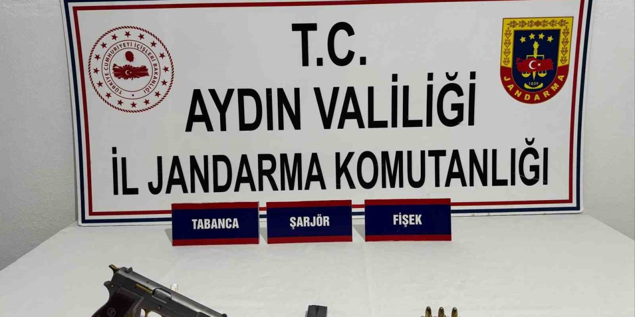 Kuşadası ve Söke’de ruhsatsız av tüfeği ve tabanca ele geçirildi