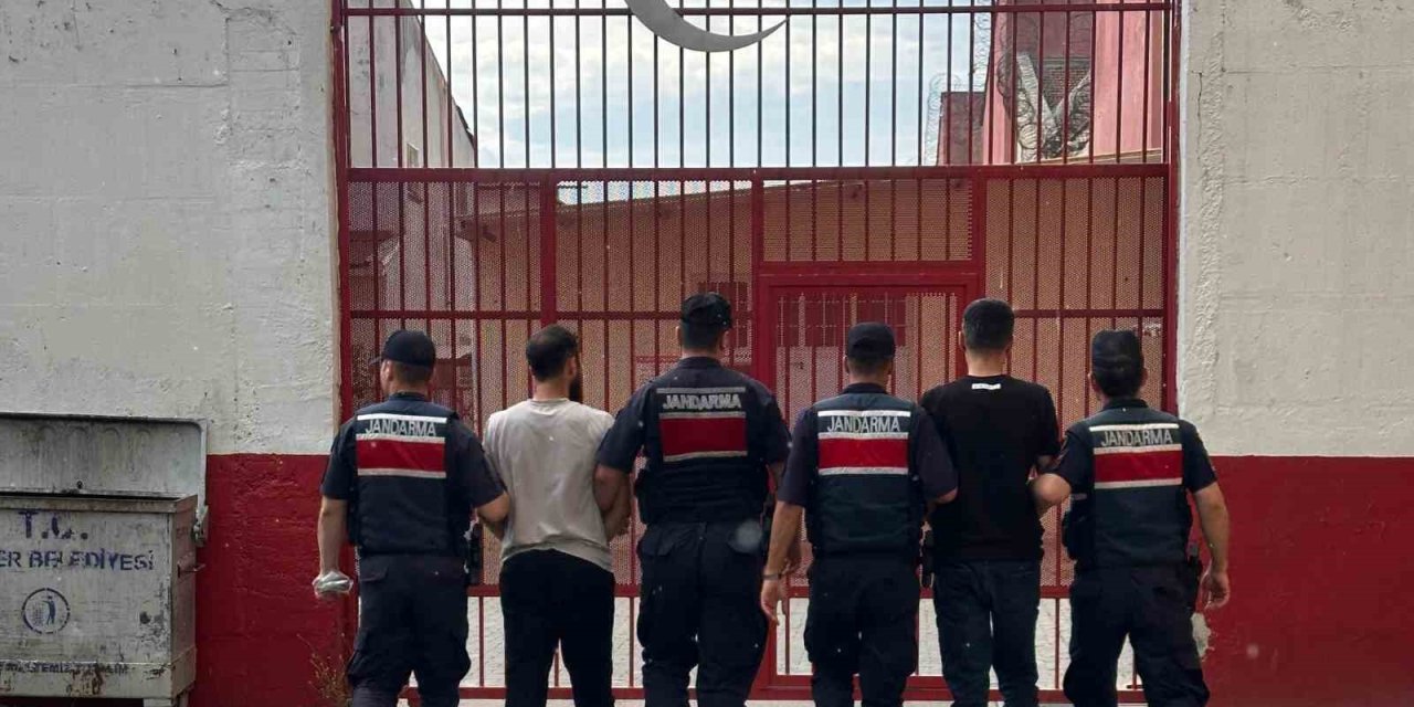 Aracı kurşunlayan şahıslar tutuklandı