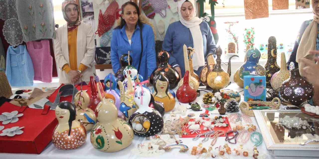 Sultanhisar’da el emeği ürünler görücüye çıkartıldı