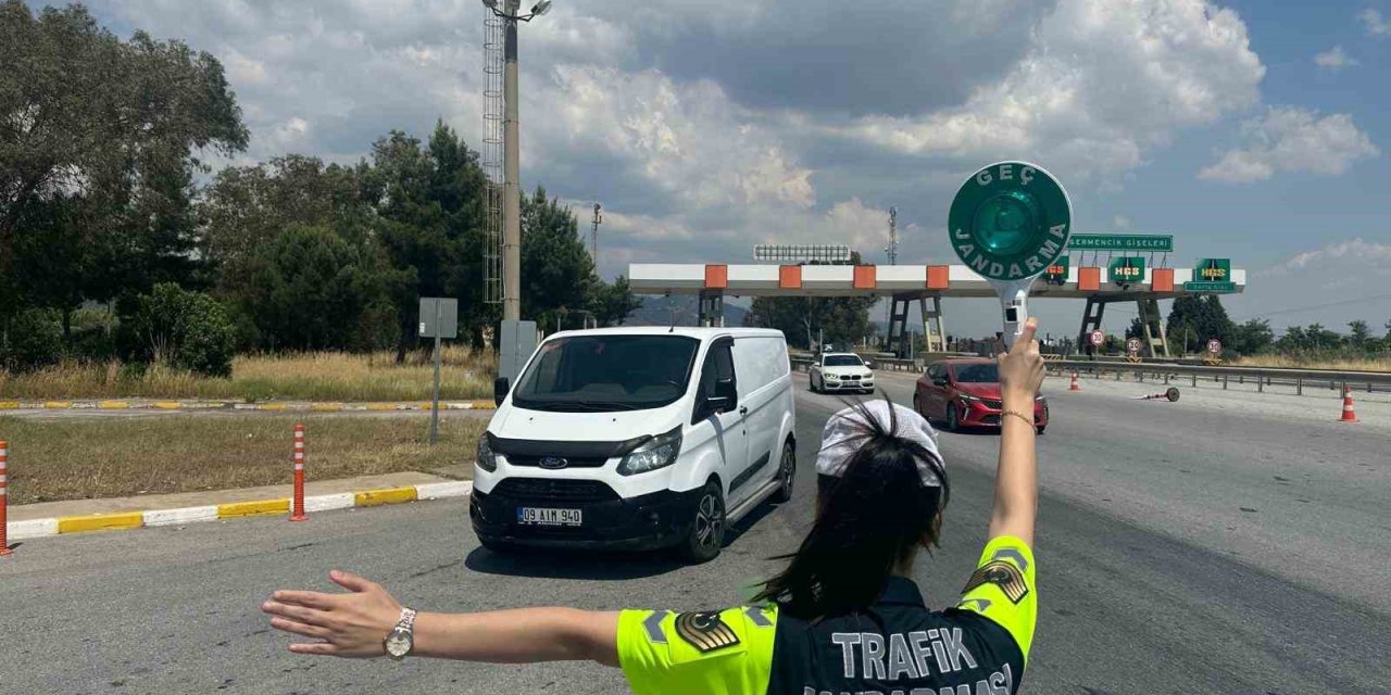 Janndarmadan bayram öncesi yol denetimi