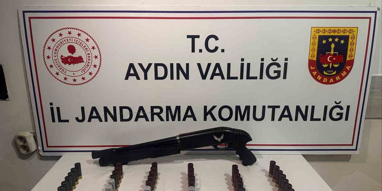 Efeler’de ’Dur’ ihtarına uymadı, jandarmadan kaçamadı