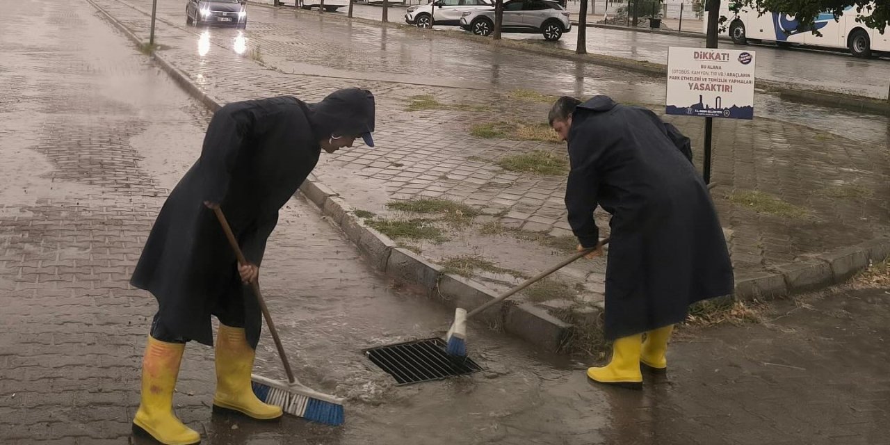 Didim’de mazgallar temizlendi