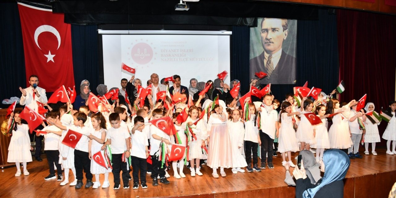 Nazilli’de miniklerden yıl sonu programı