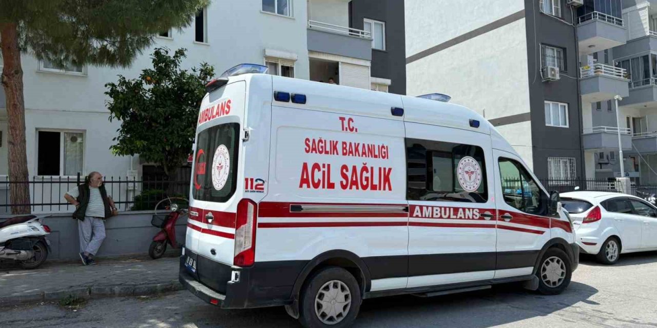 Kuşadası’nda bir kadın apartmanın girişinde ölü olarak bulundu