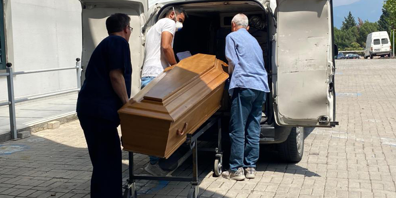 Kimyasal suya düşen tekstil işçisi hayatını kaybetti
