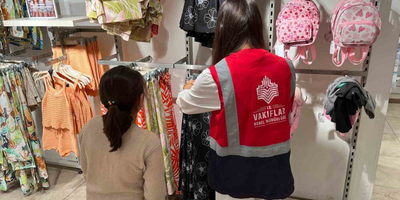 İzmir Vakıflar’dan 624 minik kalbe bayram sevinci