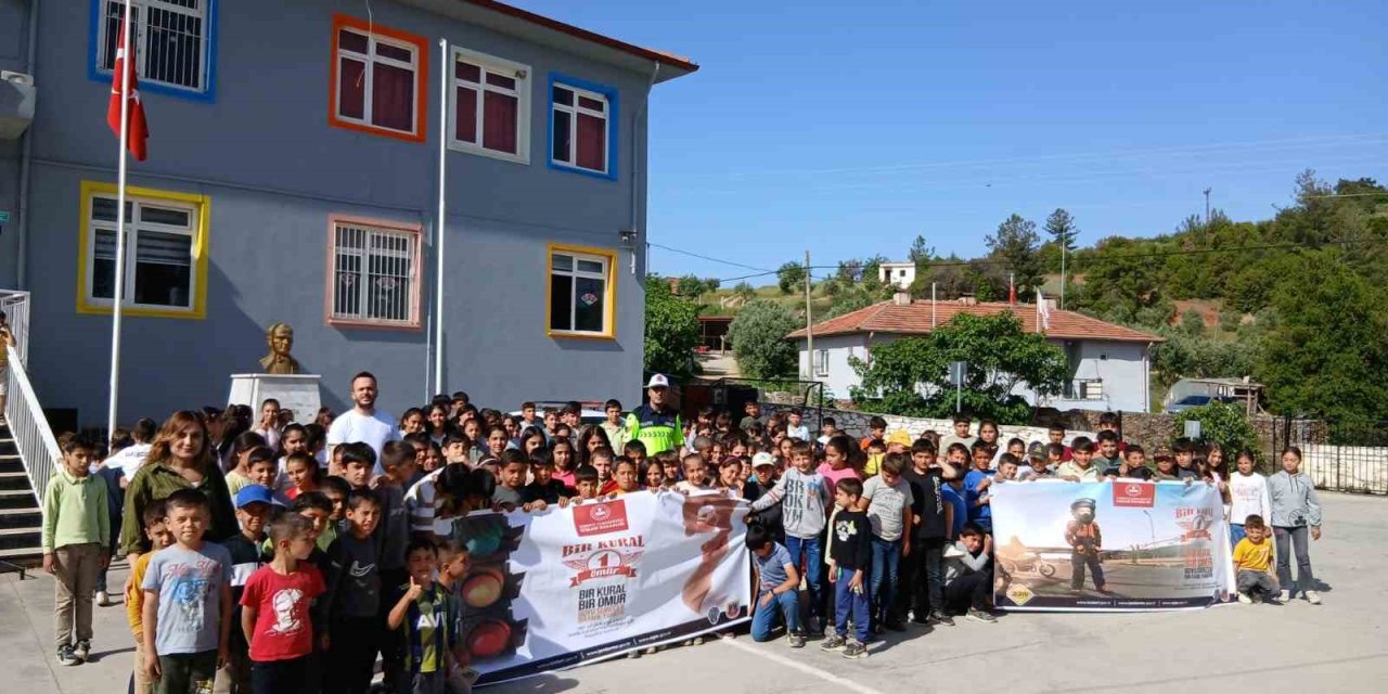 Jandarma trafikten 49 okulda eğitim