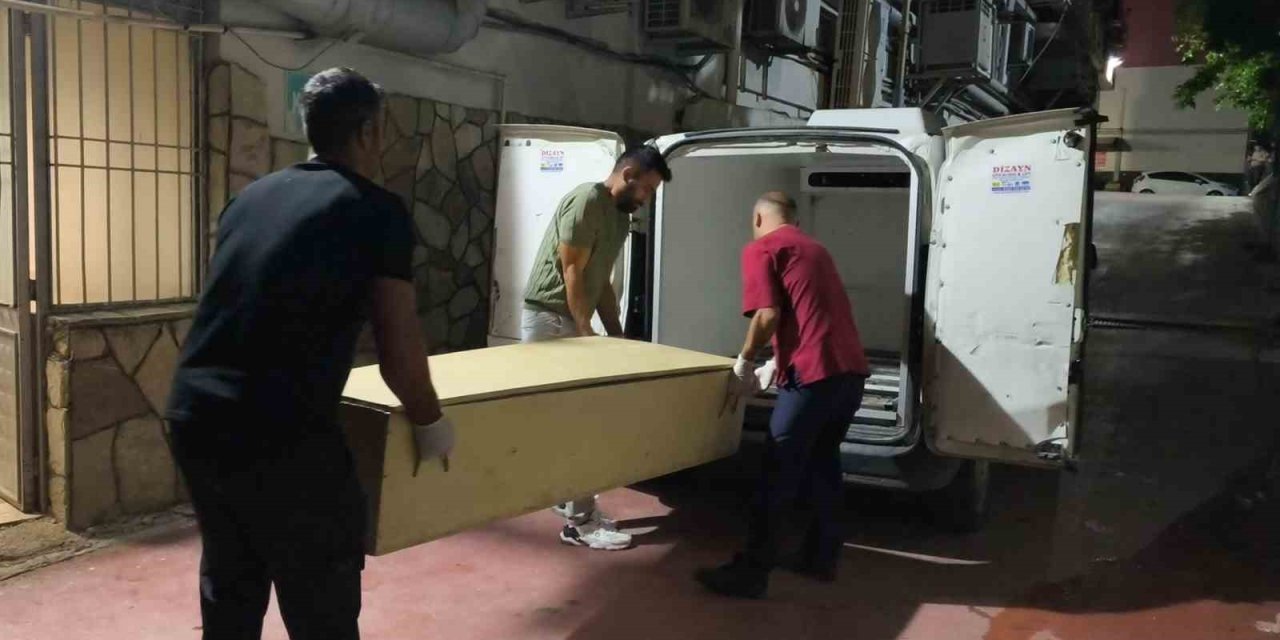 Kayganlaşan yolda kaza yapan genç sürücü hayatını kaybetti
