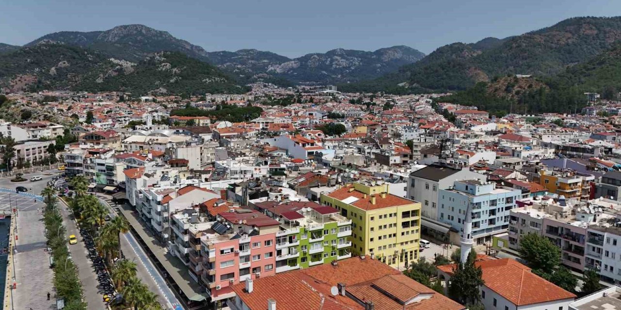 Depremin merkez üssü Marmaris’te hayat normale döndü