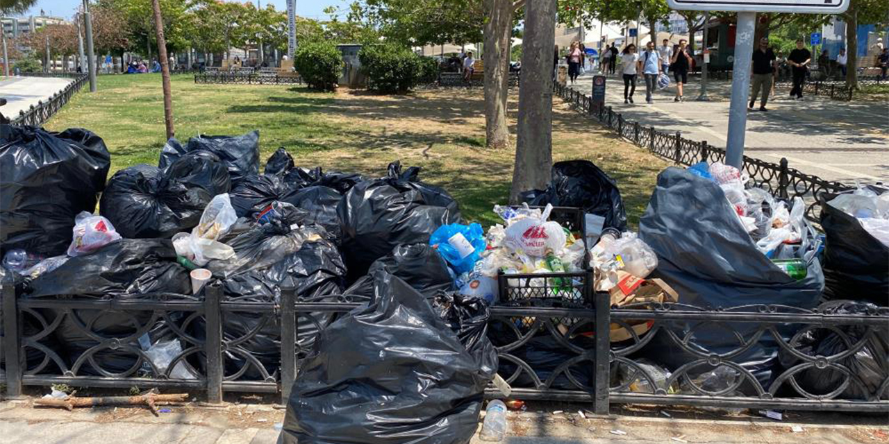 İşçilerin grevi, İzmir’in çöp çilesi devam ediyor
