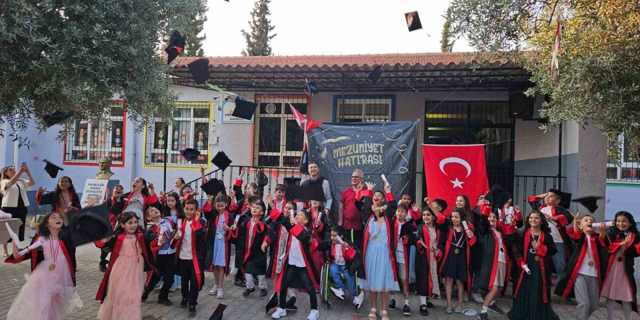 Umurlu Atatürk İlkokulu’nda mezuniyet heyecanı