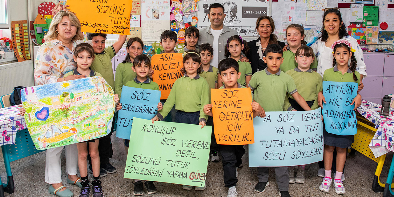 Kuşadası’nda söz yerine geldi: Ömer Günel, 3-C sınıfının misafiri oldu