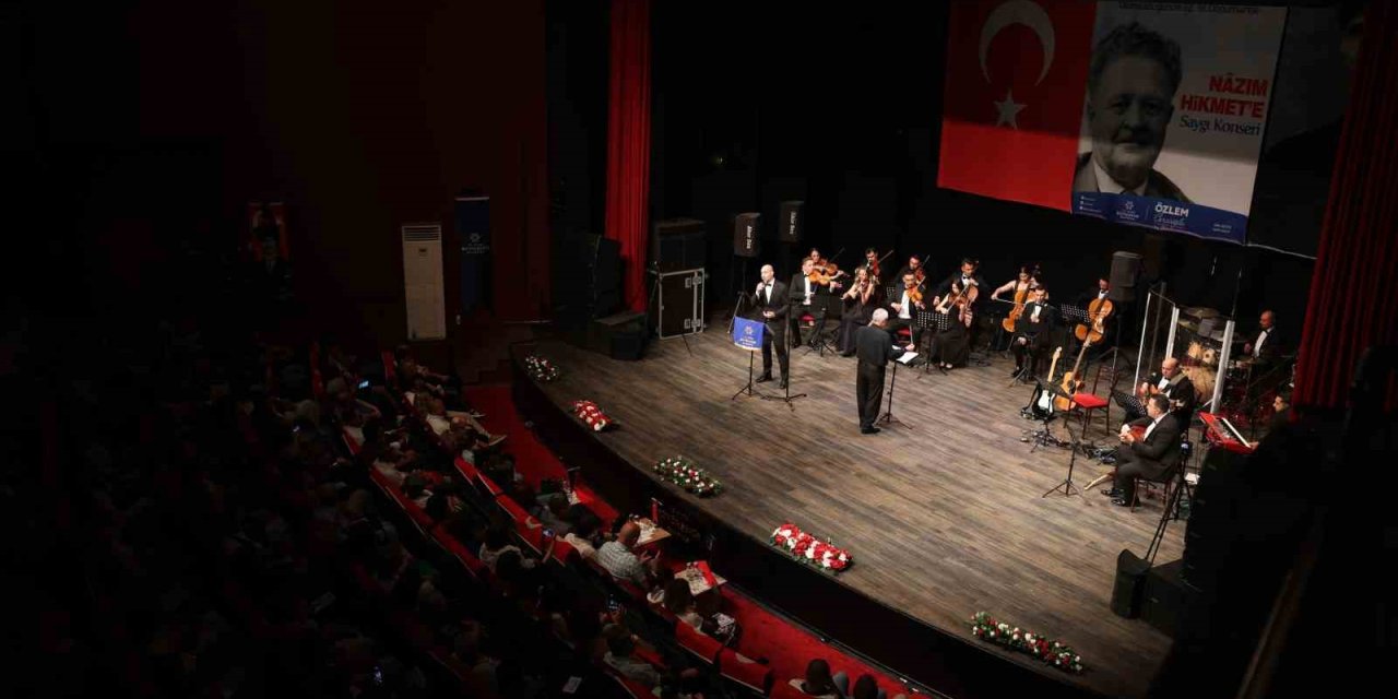 Aydın Büyükşehir Belediyesi, şair Nazım Hikmet’i andı