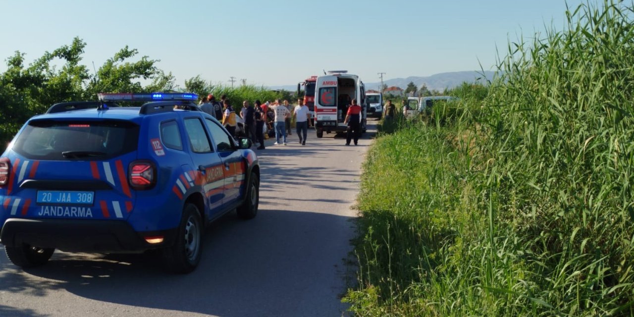 Yoldan çıkan işçi servisi sazlıkların arasına devrildi: 6 yaralı