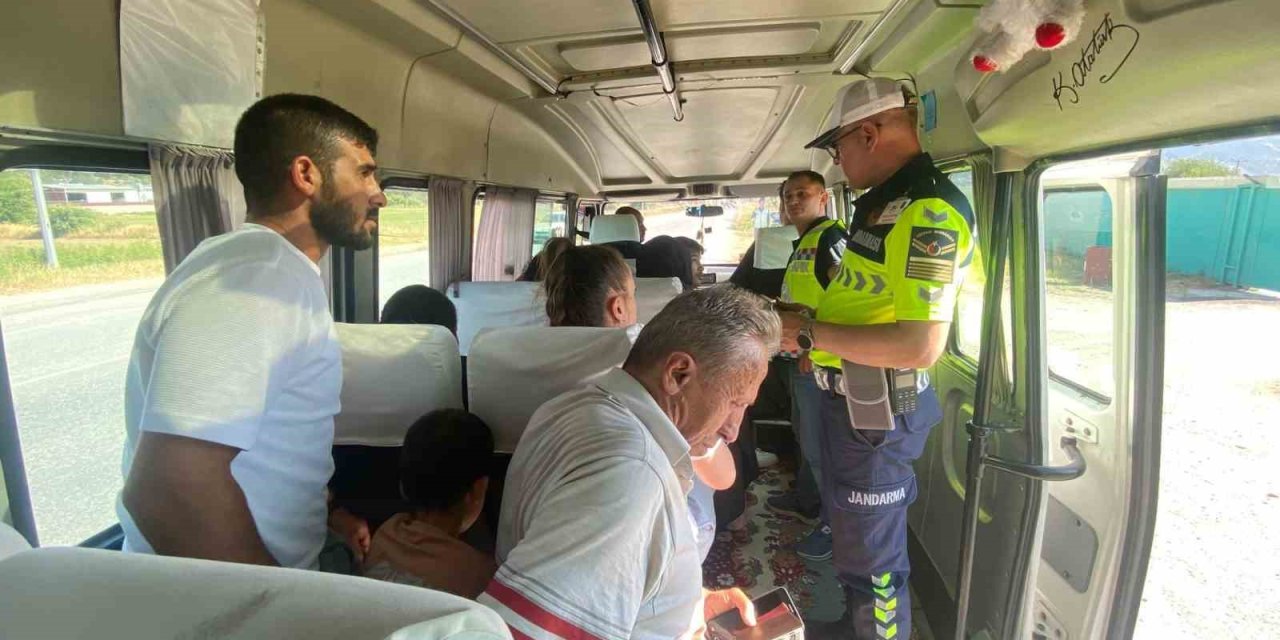 Jandarma yollarda sivil denetimde