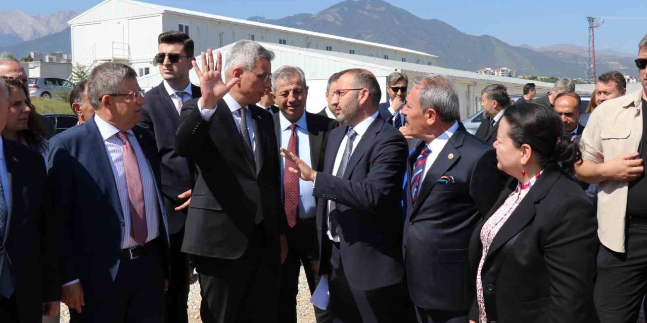 Sağlık Bakanı Kemal Memişoğlu, yeni sağlık uygulamalarını ardı ardına açıkladı