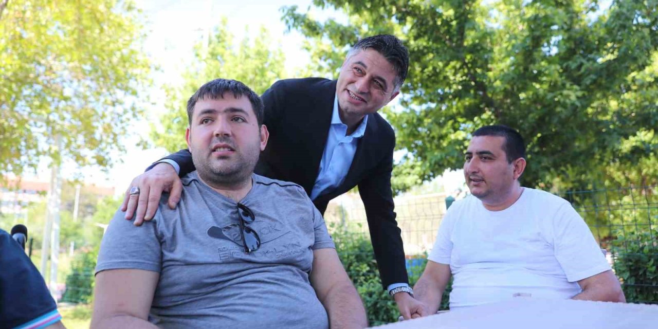 Aliağa’da protokol ve vatandaşlar bayramlaştı